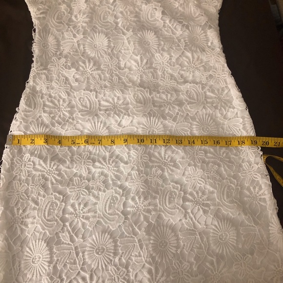 Fitted Lace White dress - size 12 - Picture 7 of 8